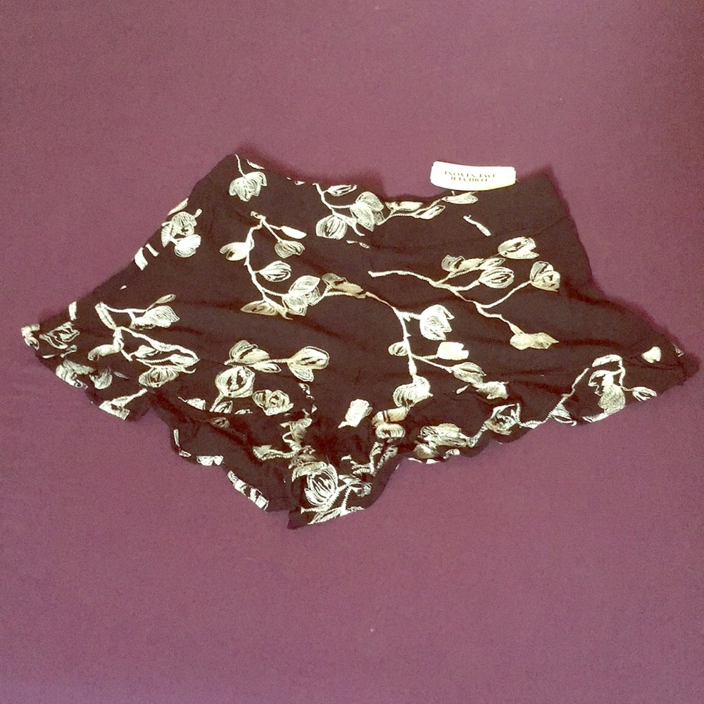 Woven shorts
